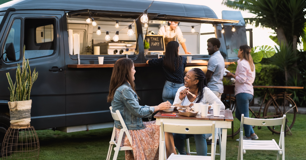 people dining outdoors in Angleton 